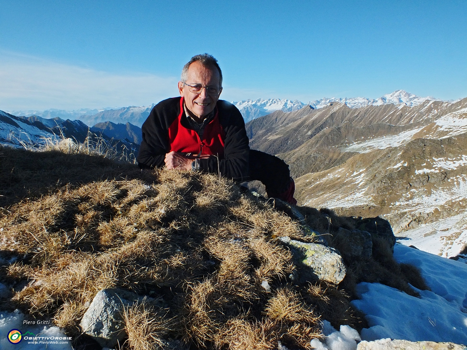 64 Da cima Valegino verso le Alpi Retiche.JPG